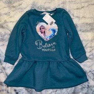 BNWT H&M Elsa Sweater Size 3-4Y